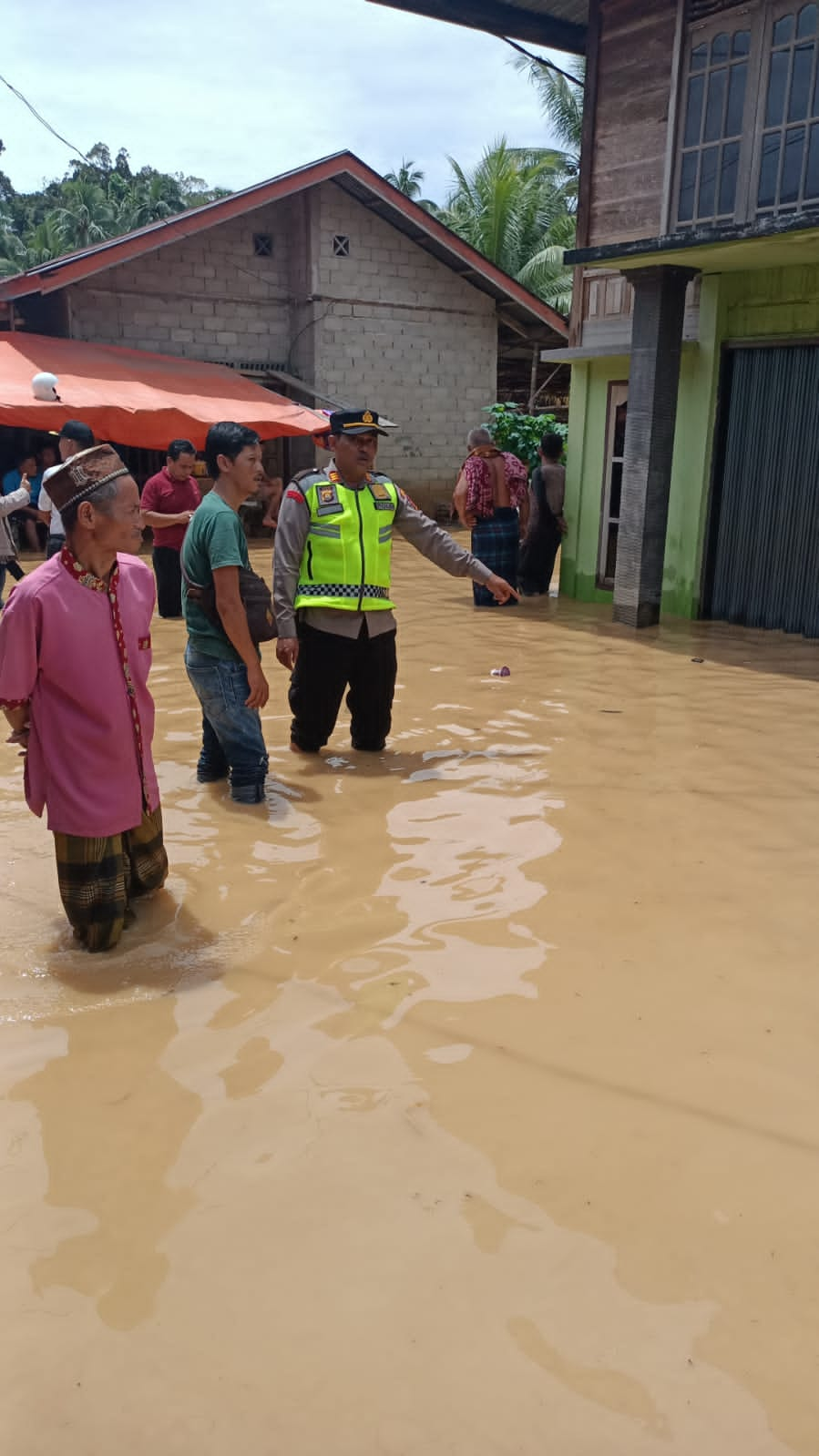 Akp. Harianto Sitepu.SE.MM,Luapan Sungai Mesumai,Waspadai Penyakit Pasca Banjir