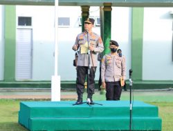 Kapolda Jambi Irjen Pol Rusdi Hartono  Memimpin Apel Gabungan Personil TNI/Polri Di Lapangan Makorem 042/Gapu Jambi