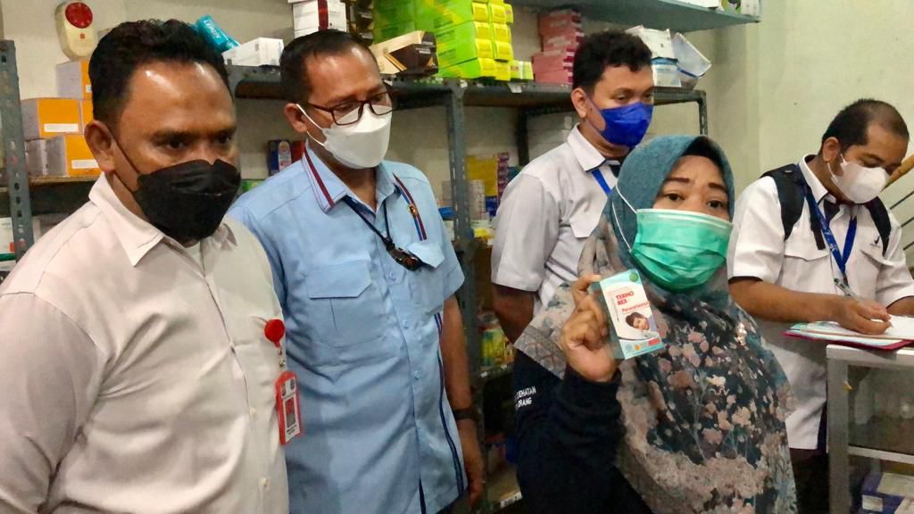 Polda Banten Bersama BPOM Provinsi Banten Awasi Obat Sirup di Apotek dan Toko Obat