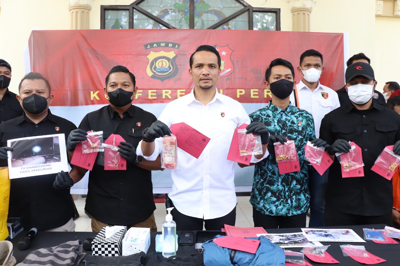 Konferensi pers Direktorat Reserse Kriminal Umum Polda Jambi Ungkap Kasus Pencurian dengan kekerasan di Merangin