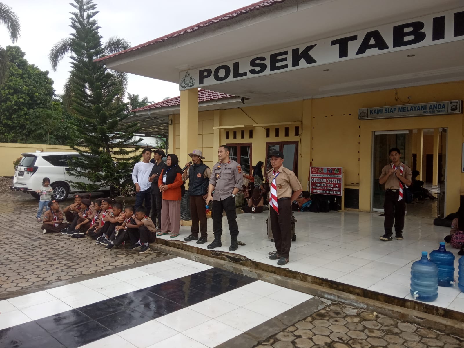 Polsek Tabir,Simulasi Tingkat dan Simpul Tali Pramuka,Ujudkan Kedisiplinan Praja Muda Karana di Tengah Masyarakat.