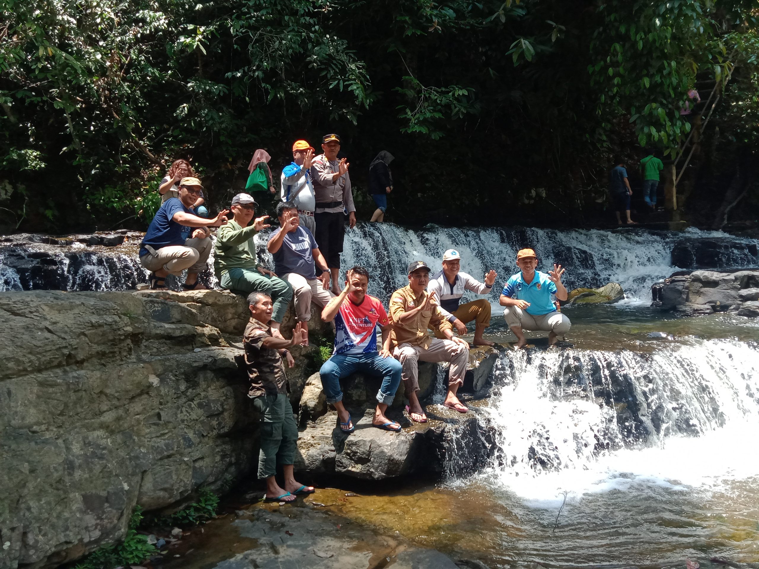 Empat Jam di Geopark,Kapolres Dampingi Wakil Bupati Merangin Tinjau Fosil Ratusan Juta Tahun Lalu