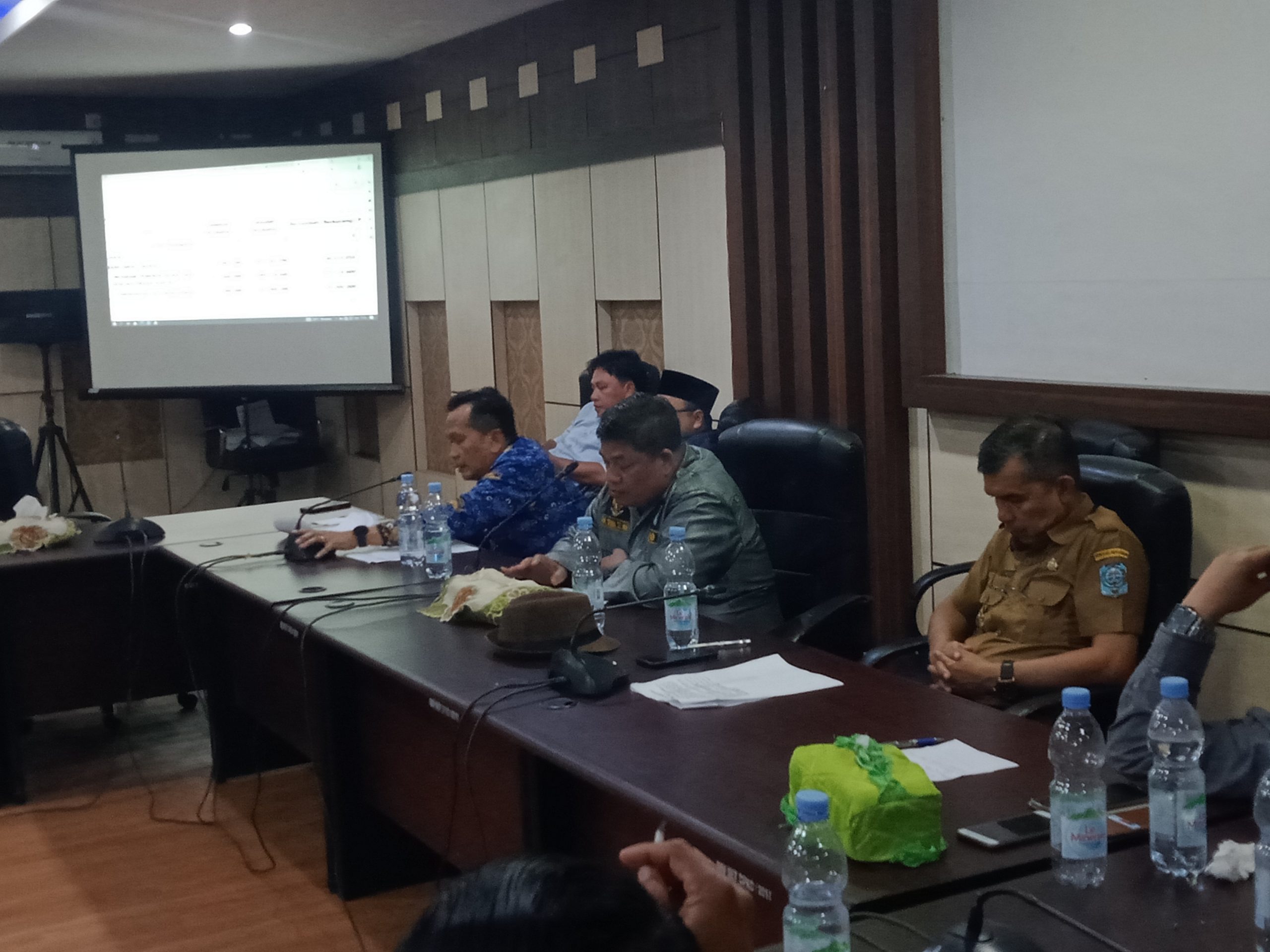 Polres Merangin Amankan Orasi  dan di Lanjutkan Audiensi di Ruang Banggar DPRD Kabupaten Merangin