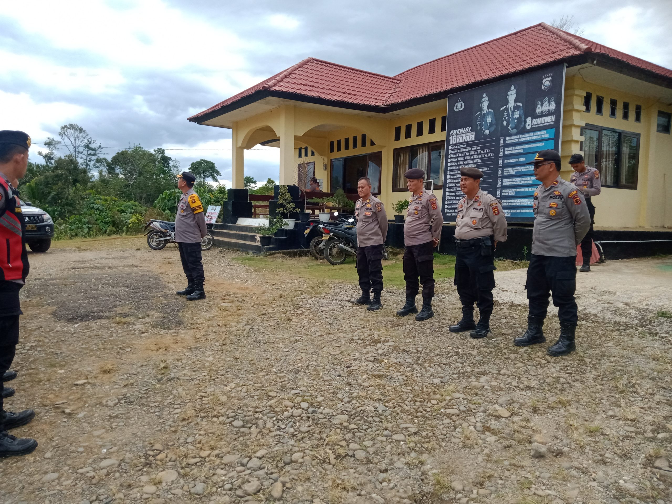 Apel Konsilidasi Kondisi Konduksif,Personil Backup Polres Merangin Menuju Makopolres Merangin.