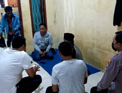 Personel Polsek Kasemen Polresta Serang Kota Evakuasi TKP Temu Mayat