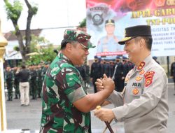 Kepolisian Daerah Jambi Bersama Korem/042 Gapu  Melaksanakan Apel Gabungan Di Lapangan Hitam Polda Jambi