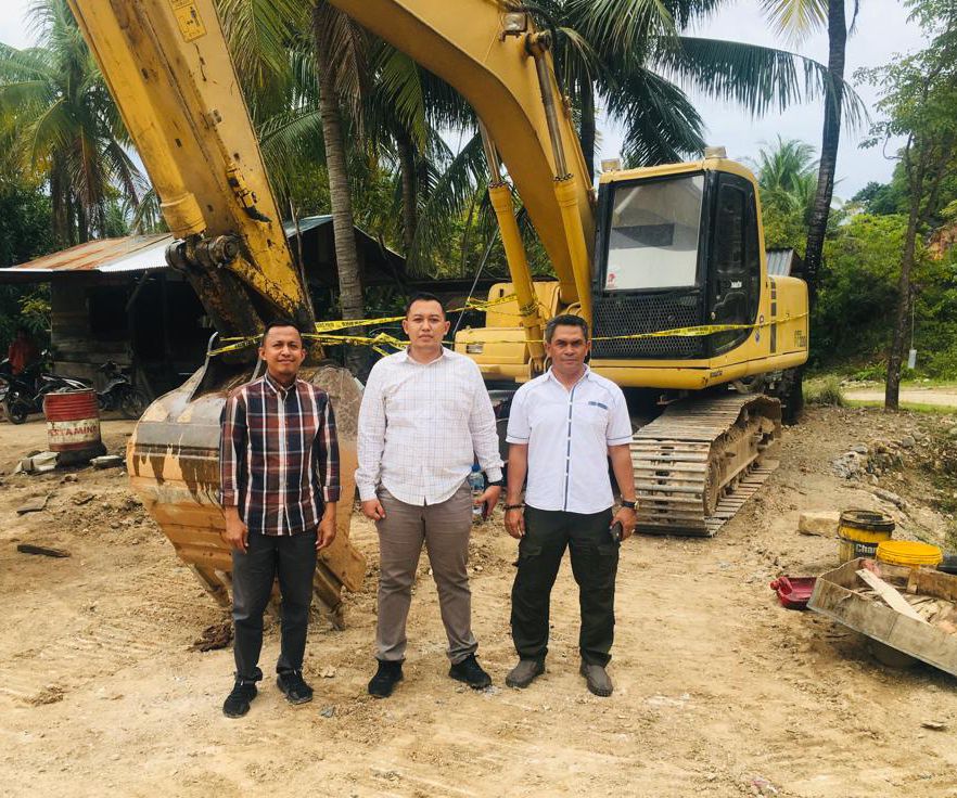 POLRESTA BANDA ACEH AMANKAN EXCAVATOR DILOKASI PERTAMBANGAN GALIAN C ILLEGAL