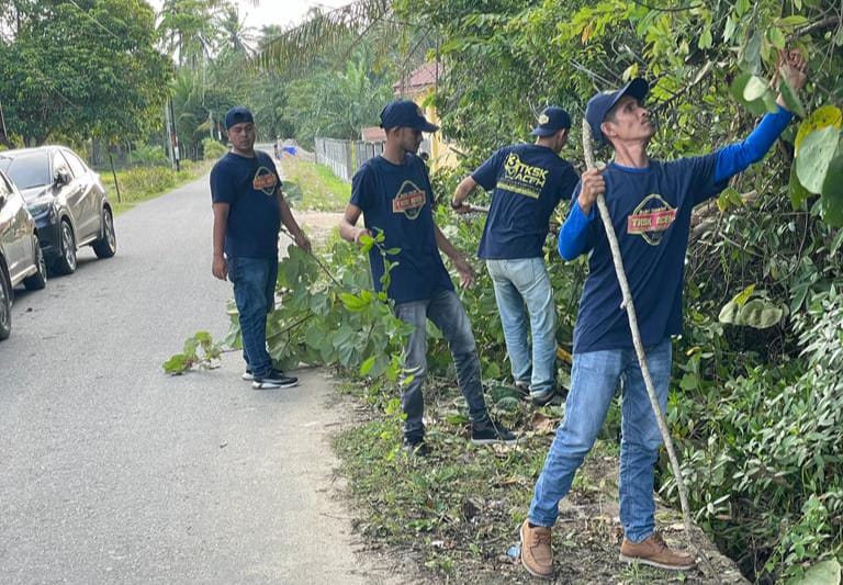 TKSK ACEH RAYAKAN HUT KE 13 DENGAN KEGIATAN BAKTI SOSIAL DI ACEH TIMUR.