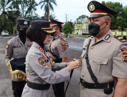 Kapolres Tebo Akbp Fitria Mega M.psi psi Pimpin Acara Serah Terimah  Kapolsek Tebo Ulu Di Lapangan Apel Polres Tebo