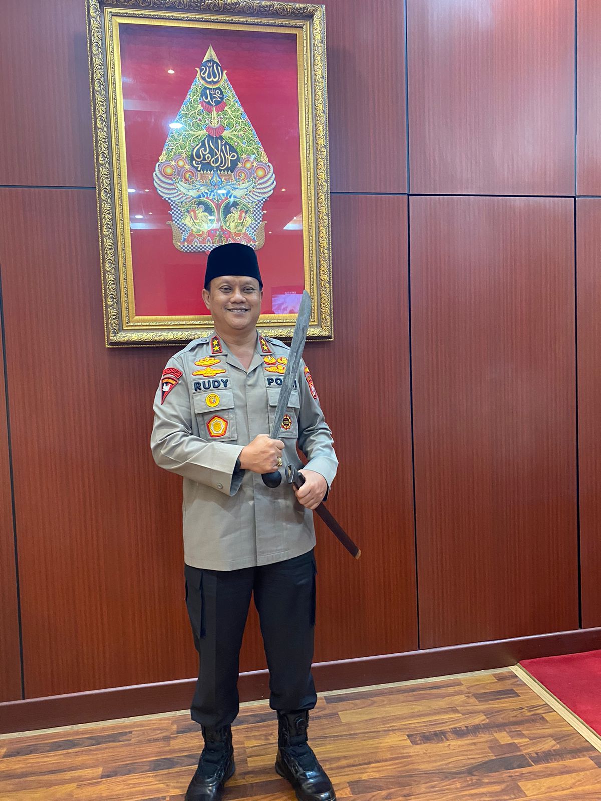 Angkat Budaya Lokal, Polda Banten Akan Gelar Seminar Internasional Golok Banten di Mata Dunia