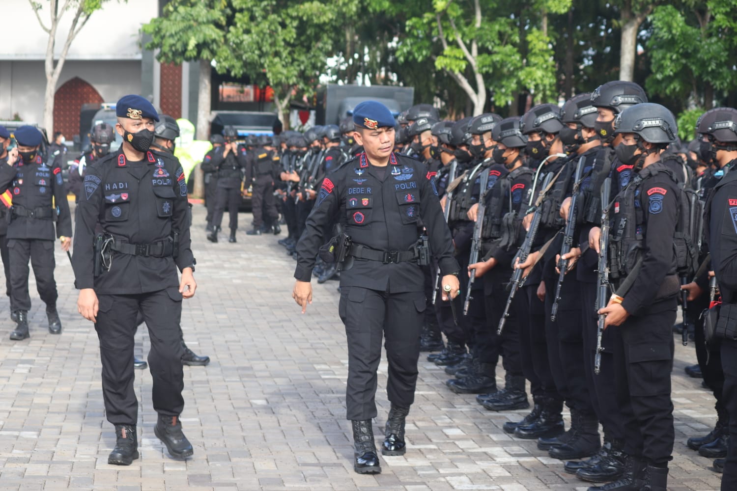 Dansat Brimob Polda Banten Pimpin Apel Satuan dan Gelar Kendaraan Serta Peralatan