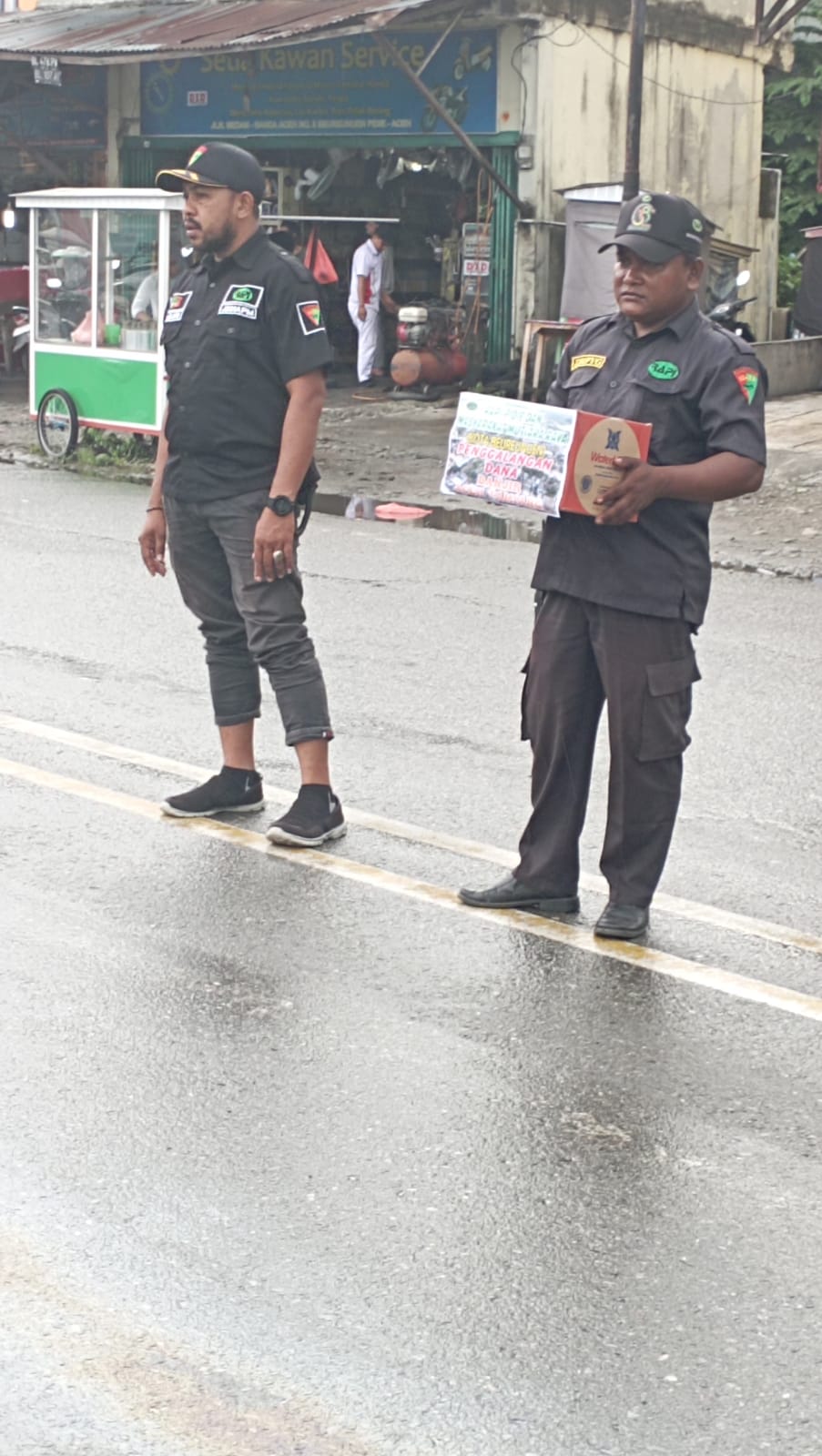 RADIO ANTAR PENDUDUK INDONESIA (RAPI) PIDIE DAN MASYARAKAT MUTIARA RAYA,  GALANG BANTUAN UNTUK RAKYAT ACEH TAMIANG BERDAMPAK BANJIR.