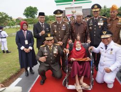 Danrem 064/ MY Ziarah dan Tabur Bunga Ke TMP Ciceri, Peringati Hari Pahlawan