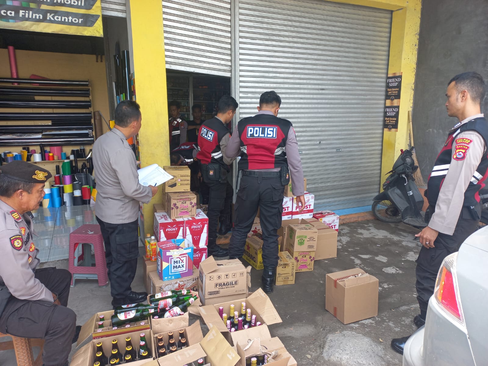 OPS Pekat Maung Hari Ke- 5, Polres Serang Sita 640 Botol Miras