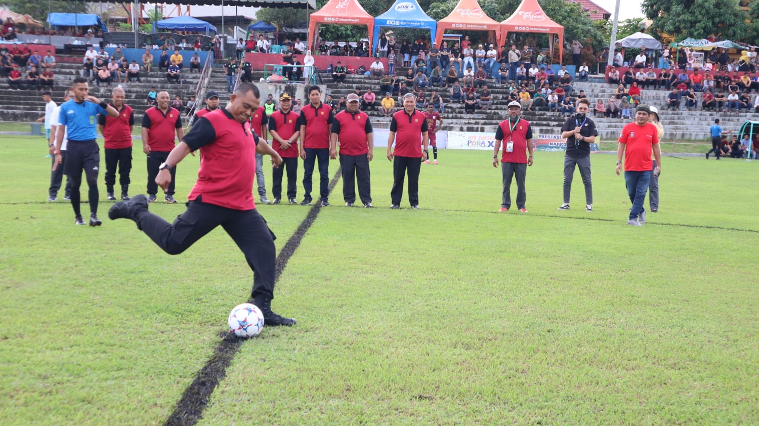 PEMBUKAAN TURNAMEN PIALA KAPOLRES ACEH BESAR TAHUN 2022 DILAPANGAN PUTRA SAMAHANI, GAMPONG LAM SITEH COT KUTA MALAKA.