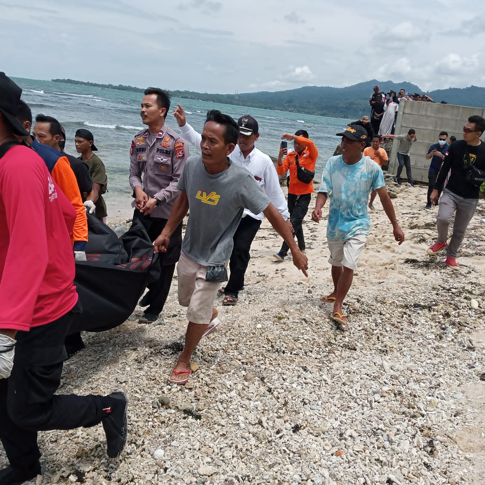 Korban Tenggelam di Pantai Paradis Cerita Ditemukan Satpolairud Polres Pandeglang