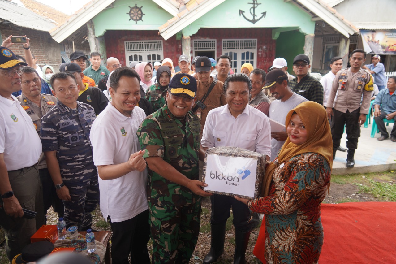 Danrem 064/MY Bersama PJ Gubernur Lakukan Penanganan Stunting dan Penyaluran Bantuan Sosial Dipulau Terdepan Provinsi Banten