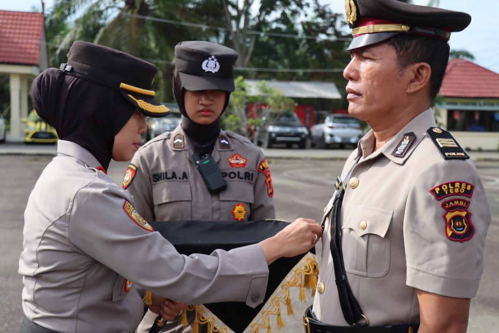 Kapolres Tebo Akbp Fitria Mega M.psi.psi  Sebagai Inspektur Upacara  Dalam Acara Serah Terimah Jabatan Kabag SDM Polres Tebo