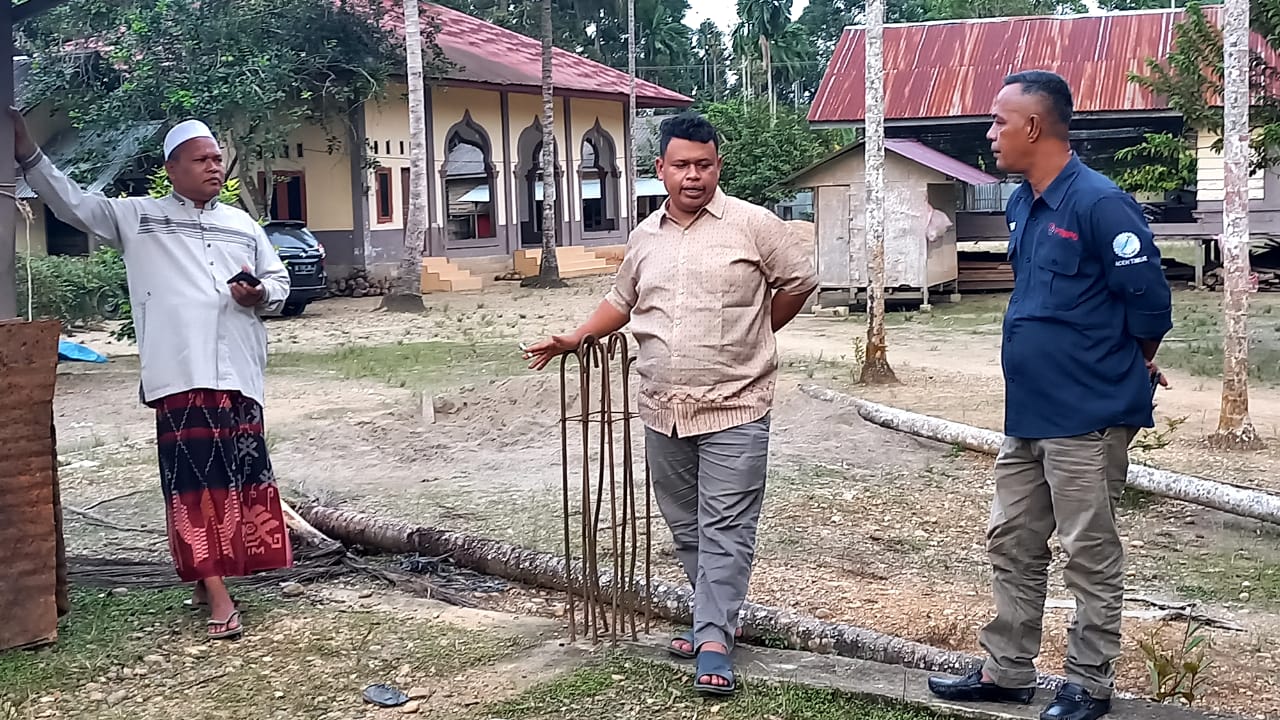 ZULFADLY OYONG ANGGOTA DPRK FRAKSI NASDEM – KUNJUNGI DAYAH BAYANUL HUDA