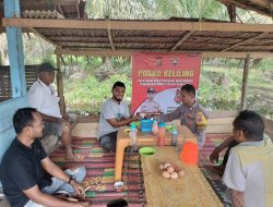 TAMPUNG PERMASALAHAN MASYARAKAT – BHABIN POLSEK TEUNOM GELAR POSKO KELILING