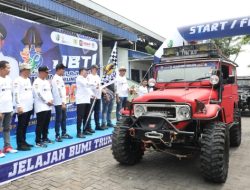 SAMBUT HARI JADI KE 399 – BUPATI DAN WABUB SAMPANG LEPAS PESERTA OFFROAD JELAJAH BUMI TRUNOJOYO