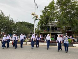 DISHUB KOTA LANGSA TUNJUKKAN KINERJA BAIK – PAGI HARI INI PERSONIL LAKUKAN GIAT KESELAMATAN ANAK SEKOLAH