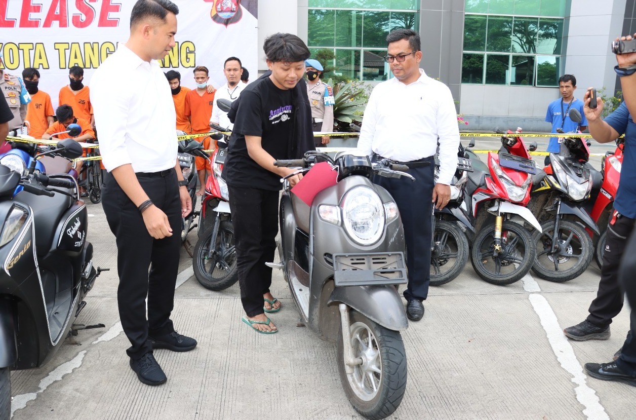 Polres Tangerang Berhasil Kembalikan Motor Ke Pemilik, Yusuf dan  Ridki Pun Samringah