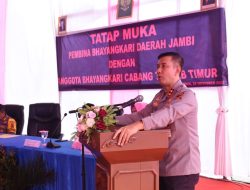 Kapolda Jambi Irjen.Pol.Drs.Rusdi Hartono Melaksanakan Kunjungan Ke Polres Tanjab Timur Di Dampingi Oleh Ketua Bhayangkari Daerah Jambi  Ny.Rena Rusdi Hartono