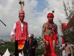 Panglima Jilah Pastikan Pasukan Merah Suku Dayak Kawal Jokowi Satu Komando