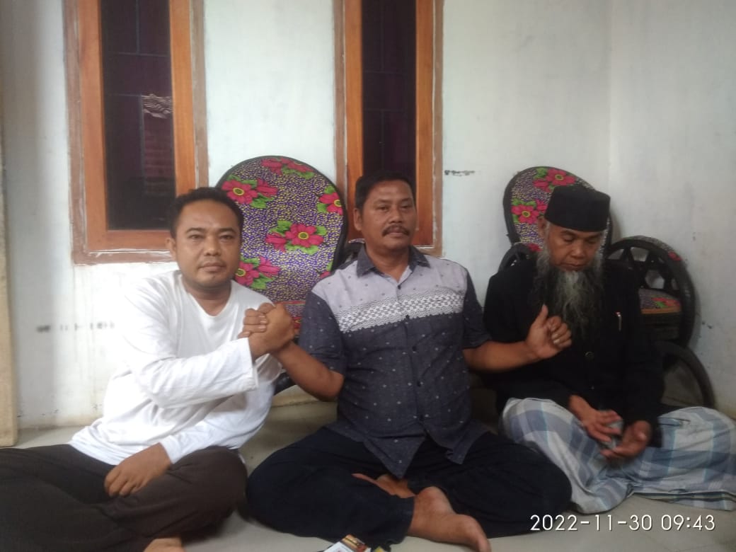 SURADI, ANGGOTA DEWAN PDIP DAPIL 4 KOTA SERANG JALIN SILATURAHMI KE KETUA KWRI DPC KAB, SERANG