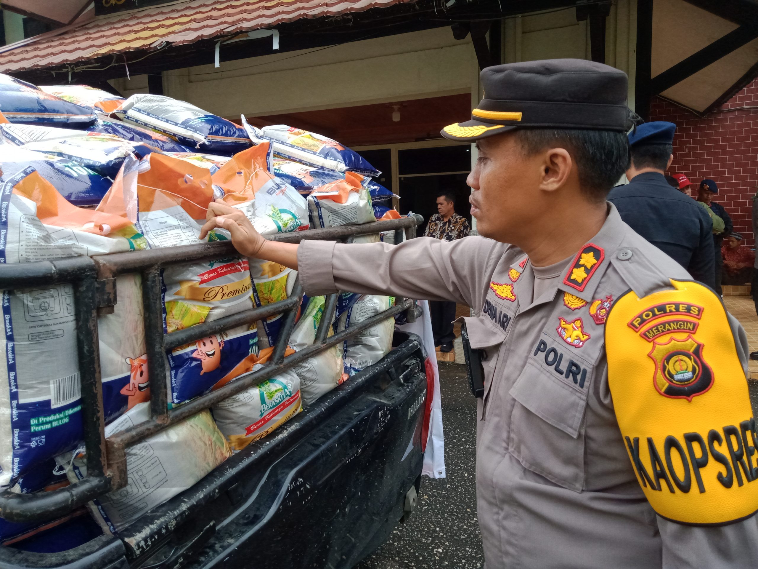 Kapolres Merangin,Hadiri Pelepasan beras lokal/Bulog untuk ASN se Provinsi Jambi tahap II.