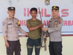 Warga SAD dari Temenggung Ngepas di Wilayah Hukum Polsek Tabir Selatan Serahkan Senjata Api Rakitan