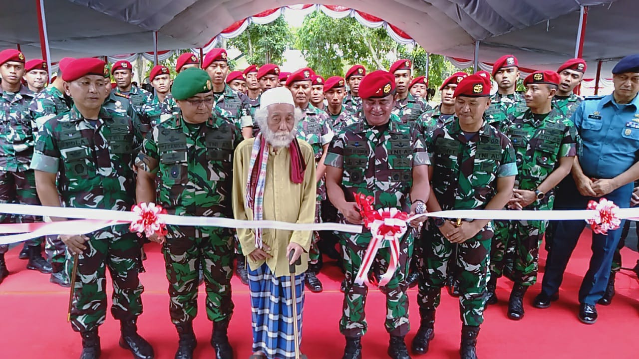 Danrem 064/MY Dampingi Danjen kopassus Resmikan Masjid Al Aziz