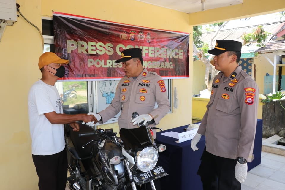 Zaenal Abidin Bahagia, Motornya Diselamatkan Polsek Kronjo Polresta Tangerang