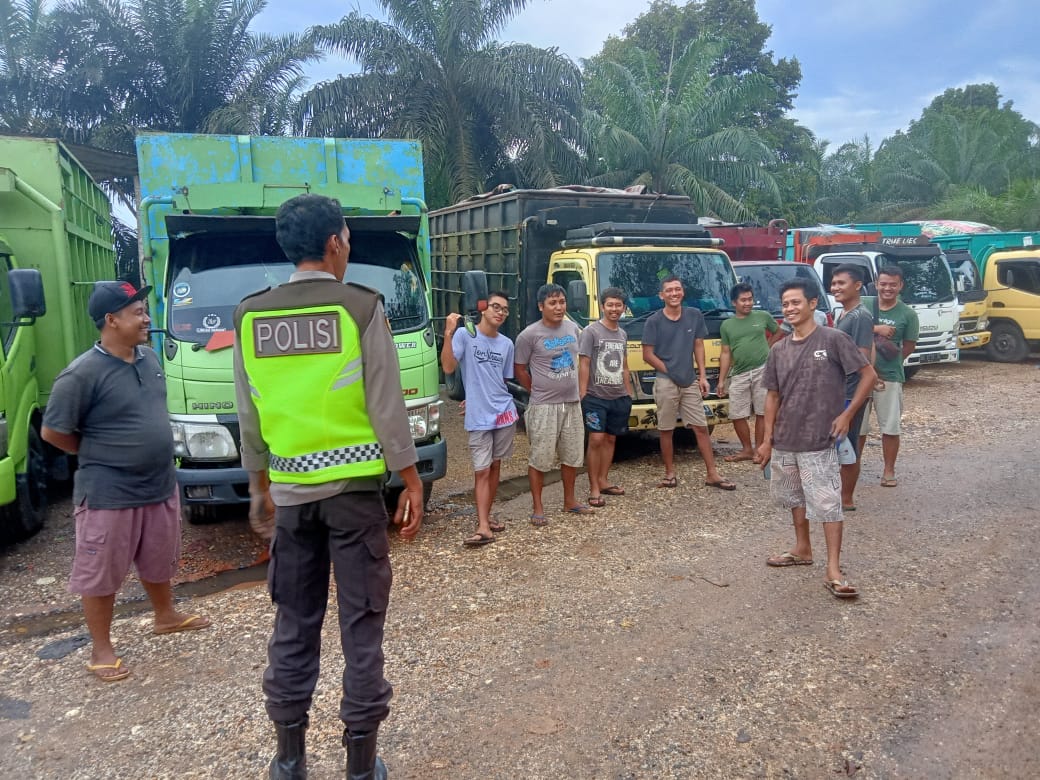 Polres BatangHari Melaksanakan  Apel  Gelar Pasukan Pengamanan  Lalu Lintas Kendaraan Batu Bara Di Lapangan  Apel Wicaksana Laghawa