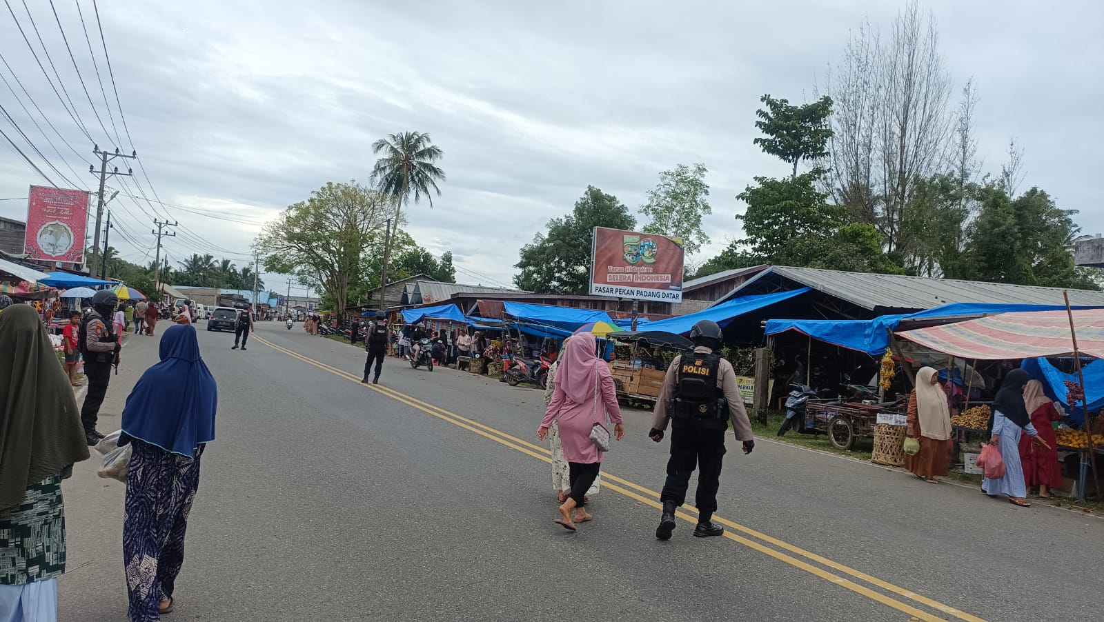 POLISI ACEH JAYA –  LAKUKAN PATROLI DIALOGIS DAN HUMANIS