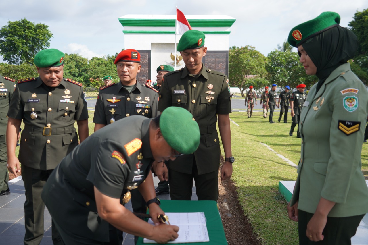 Peringati Hari Juang TNI AD, Keluarga Besar Wilayah Korem 064/ MY Laksanakan Ziarah