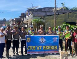 JUM’AT BERSIH – SATLANTAS POLRES ACEH SINGKIL TAMBAL JALAN BERLUBANG