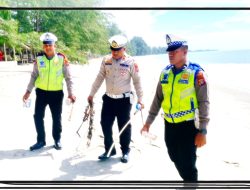 SATLANTAS POLRES ACEH SINGKIL : HIMBAU WARGA TIDAK MEMBUANG SAMPAH SEMBARANGAN DI AREA WISATAATA