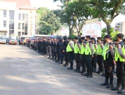 Beri Rasa Aman,Nyaman Dan Lancar Perayaan Malam Natal,Polda Jambi Gelar Apel Konsolidasi Dalam Rangka Pengamanan Malam Natal Operasi Lilin 2022 Di Lapangan Hitam Polda Jambi