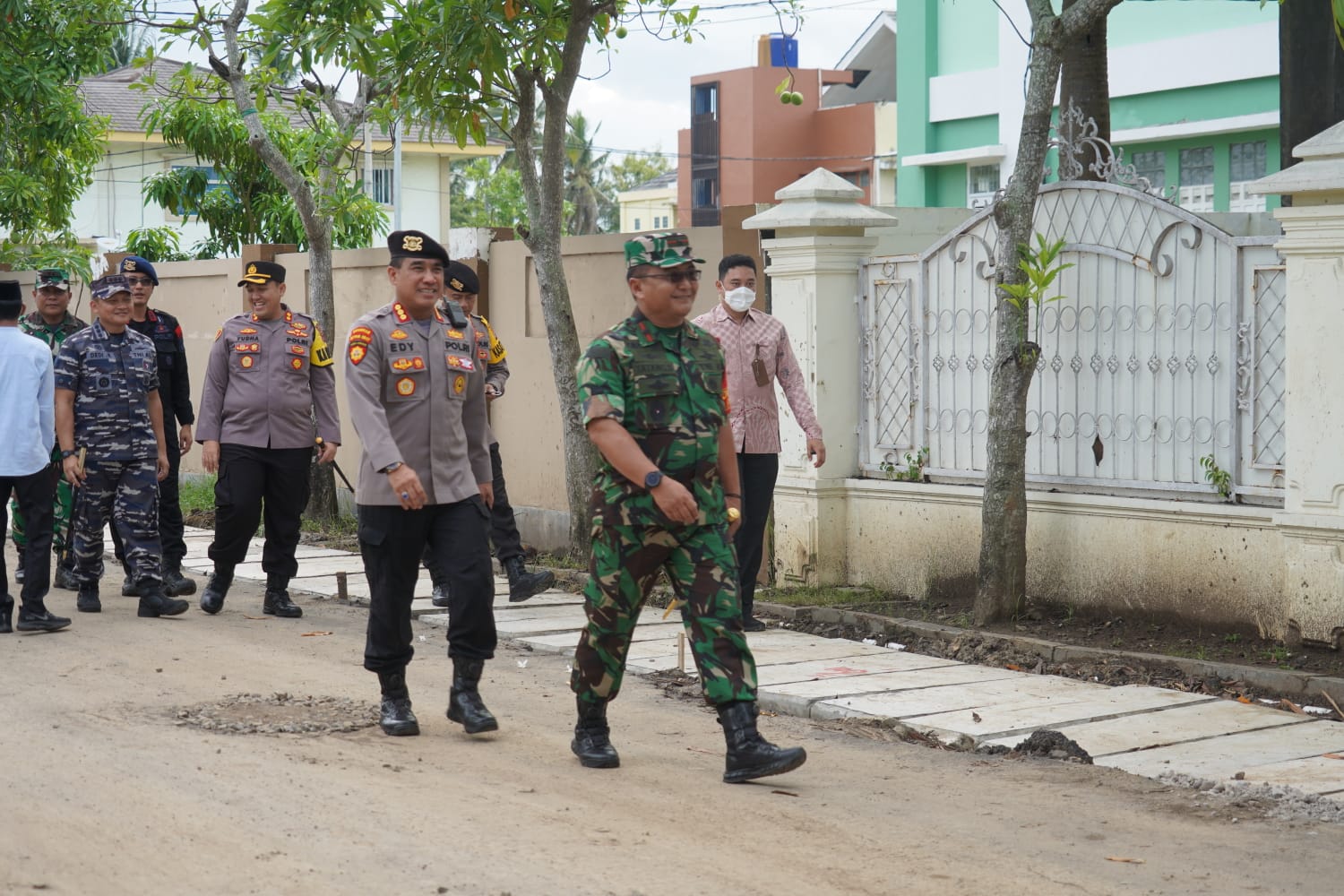 Danrem 064/MY Sambut Kedatangan Wapres Di Tanara*