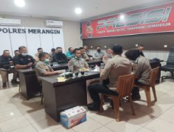 Satbinmas Polres Merangin Berikan Edukasi guna Pelayanan Publik Pada Security