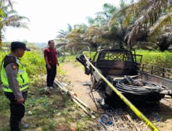 Kapolsek Bangko,Pergoki di duga Pencuri Kabel Listrik,Tak Sabar Pelaku tak Muncul setelah di Intai,Warga Bakar Mobil Pelaku