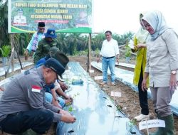 Pj.Bupati Tebo H.Aspan.ST Menyerahkan Alat Mesin Pertanian Jonder Dan Sejumlah Alat Pertanian Lainnya  Di Desa Sungai Jernih Kec.Tabir