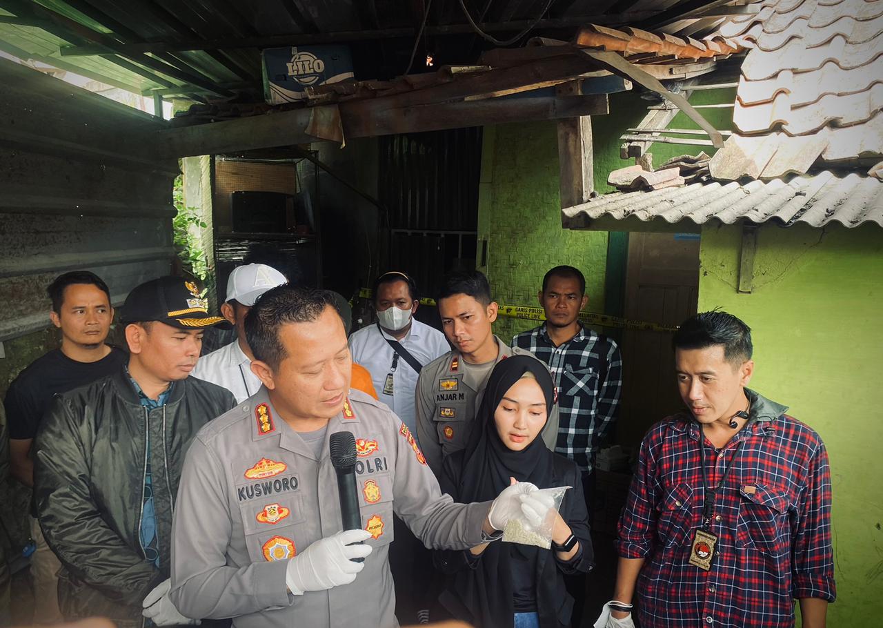 Satnarkoba Polresta Bandung Gerebeg Home Industri Sabu