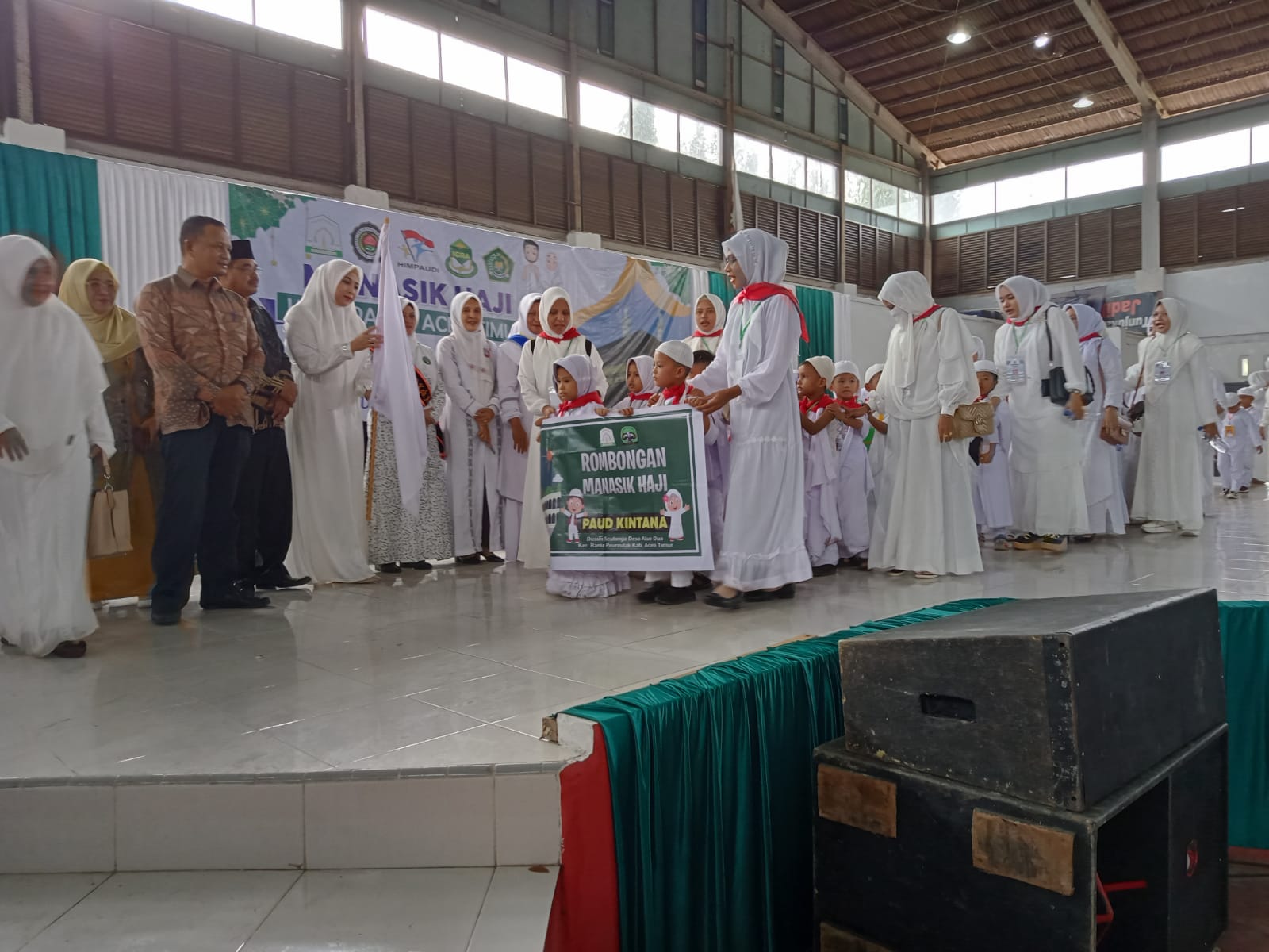 ANAK – ANAK PAUD KINTANI : LATIHAN EDUKASI PRAKTEK MANASIK HAJI