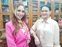 Shezy Idris Bersama Cut Mila Rawat Kecantikan di Klinik Bedah Inov Glow Menjadi Mulus Dan Awet Muda