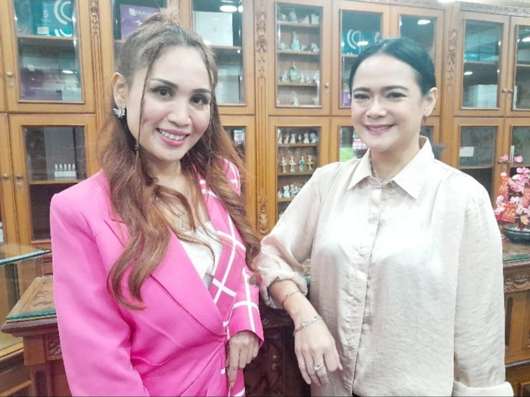 Shezy Idris Bersama Cut Mila Rawat Kecantikan di Klinik Bedah Inov Glow Menjadi Mulus Dan Awet Muda