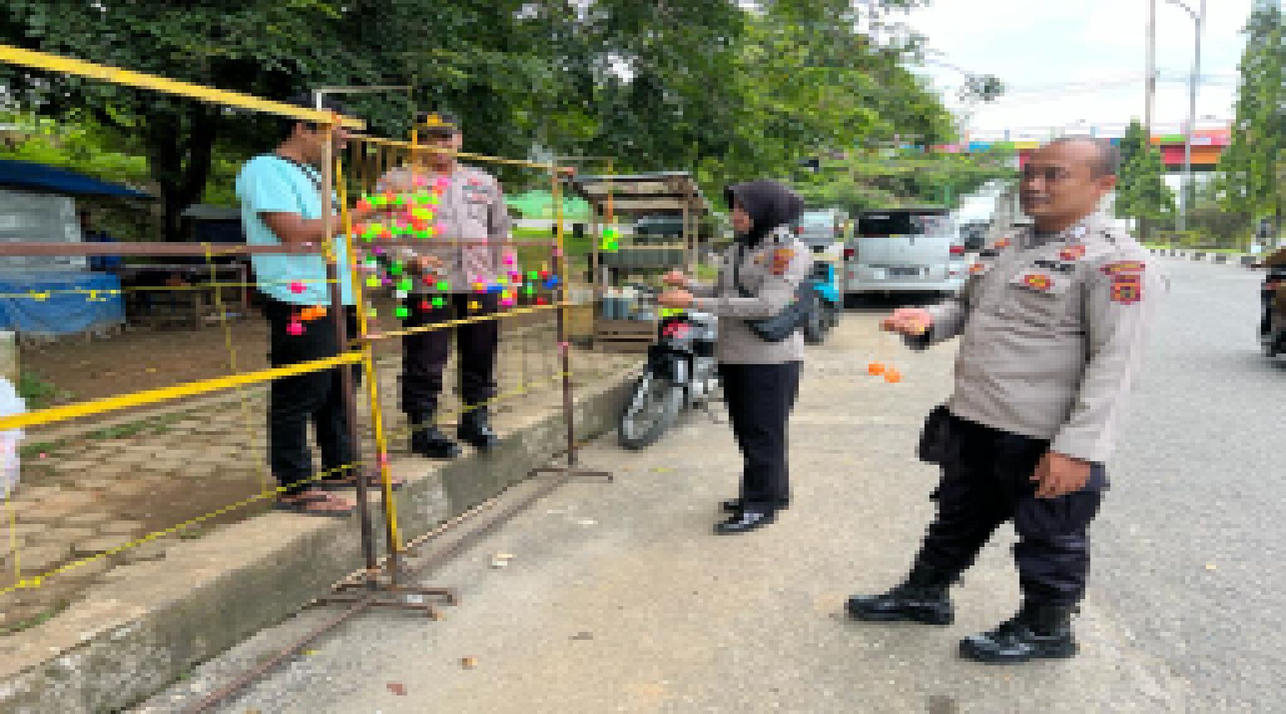 Saat binmas berikan edukasi dan sosialisasi pada pedagang terjadap efek negatif pada permainan Lato lato.