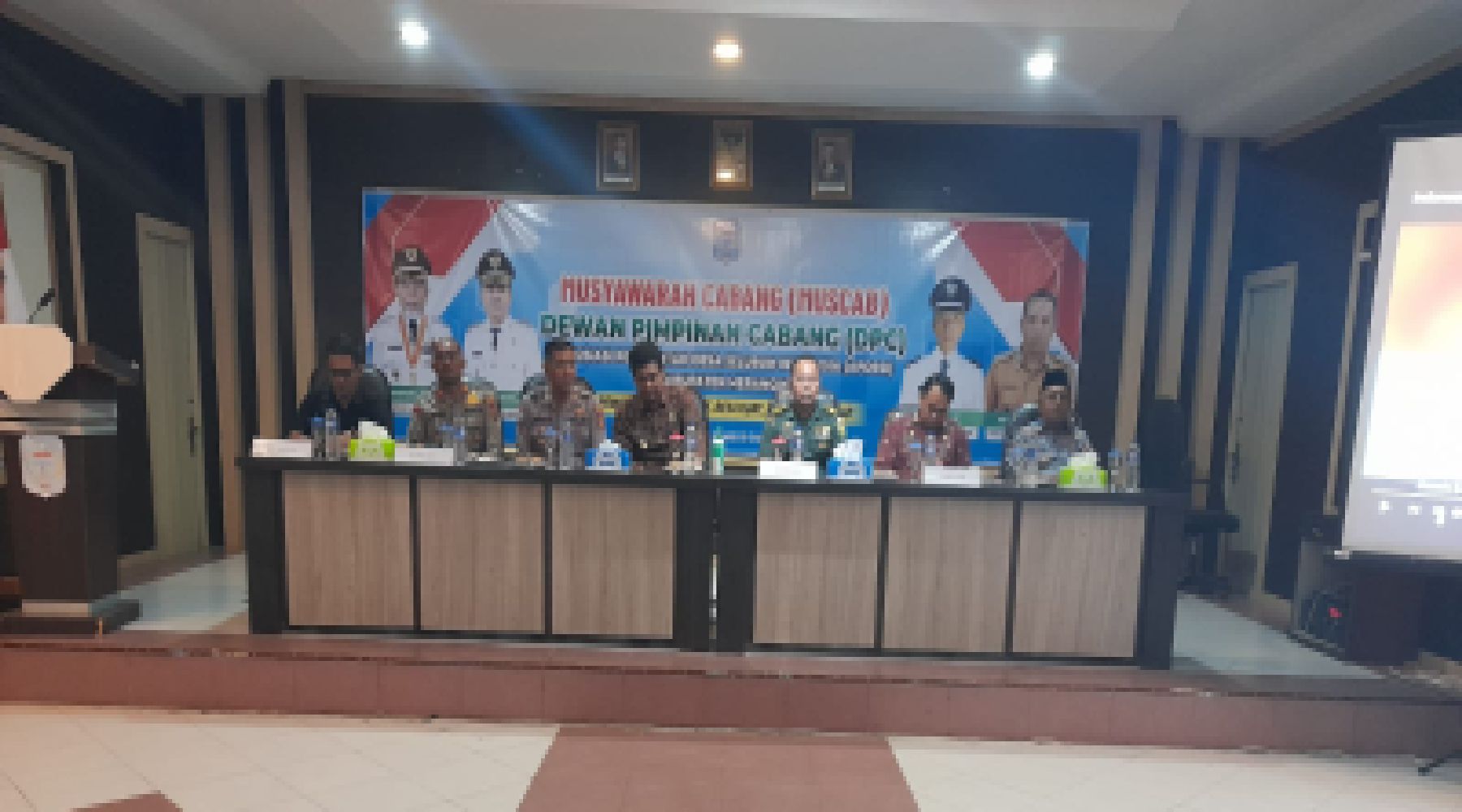 Bupati Merangin bersama Kapolres Merangin Hadiri Musyawarah Cabang APDESI Kabupaten Merangin 2023